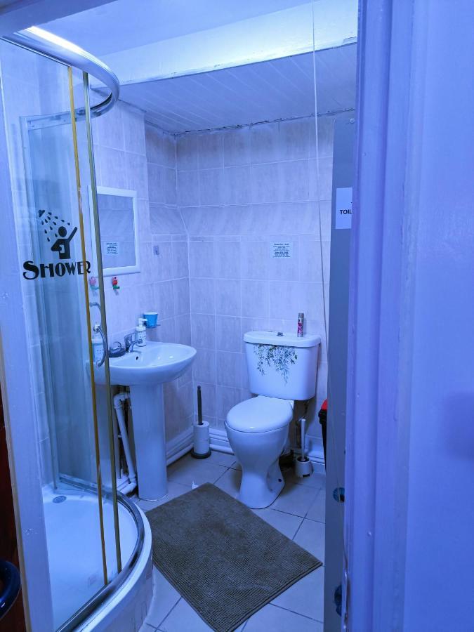 Homestay Bedspace Birmingham Extérieur photo