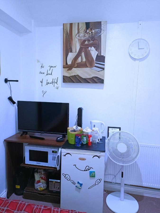 Homestay Bedspace Birmingham Extérieur photo